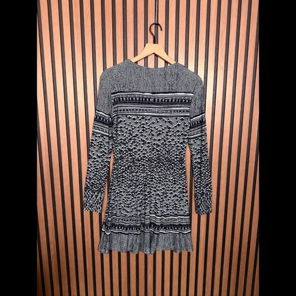 BCBG Maxazria Shift Dress Small Womens Blue Long Sleeve Geometric Print Stretch - Picture 2 of 7
